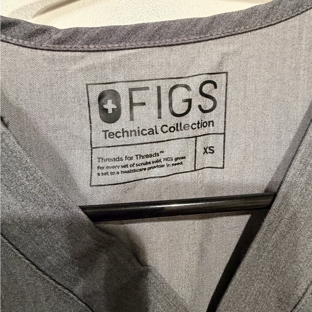 Women’s Figs Technical Collection - Picture 3 of 4